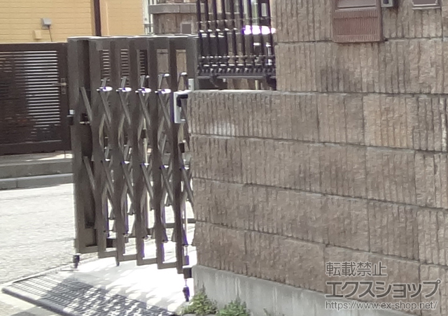 東京都東久留米市ののカーゲート アルシャインII M型 Aタイプ ノンレール 角地 片開き （150+310） 施工例