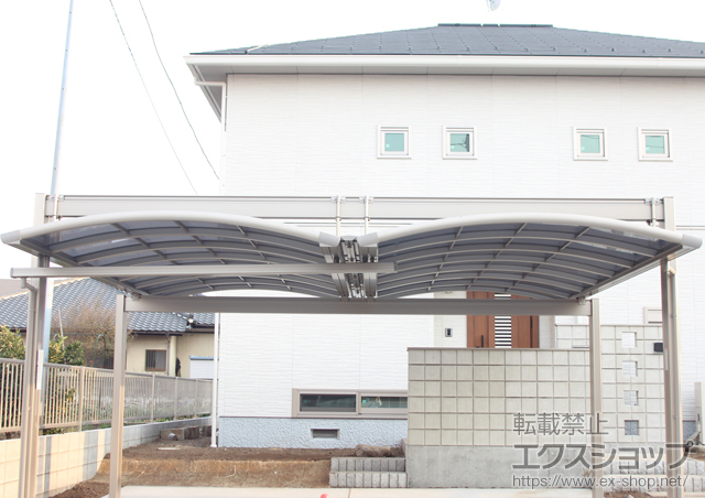 茨城県ひたちなか市のLIXIL リクシル（トステム）のカーポート マルチスクエア アール型屋根合掌 両支持タイプ 施工例