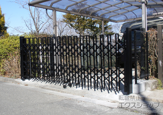 東京都八王子市ののカーゲート トリップゲート 傾斜地専用型 ノンレール 片開き 施工例