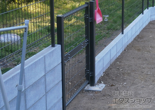 東京都青梅市のの門扉 ハイグリッド門扉N8型 片開き 柱使用 施工例