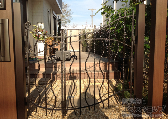 東京都世田谷区のの門扉 トラディシオン門扉8型 親子開き 施工例