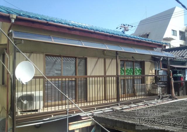 千葉県船橋市のLIXIL リクシル（トステム）のバルコニー・ベランダ屋根 ライザーテラスII R型 屋根タイプ 連棟 積雪〜20cm対応 施工例