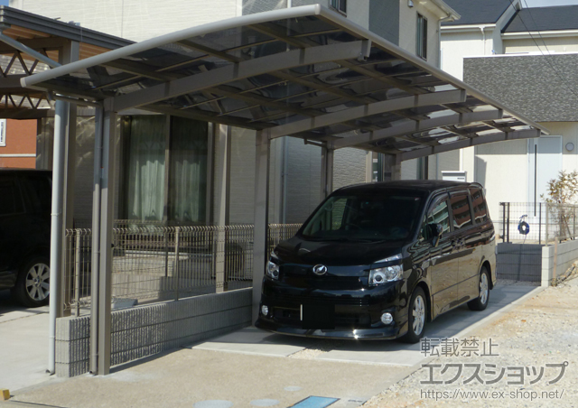 愛知県東海市のLIXIL リクシル（トステム）のカーポート カーブポートシグマIII 縦連棟 積雪〜20cm対応＋着脱式サポート柱 ロング柱用 施工例