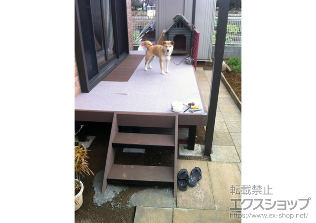 神奈川県高座郡寒川町ののウッドデッキ リウッドデッキ 200 単体＋ステップ2段　Tタイプ 施工例