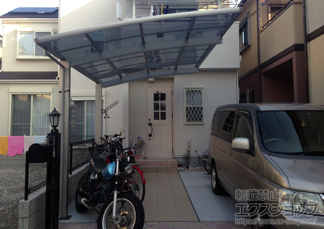 大阪府高槻市ののカーポート レイナポート 積雪〜20cm対応＋水平式物干し　2本入 施工例