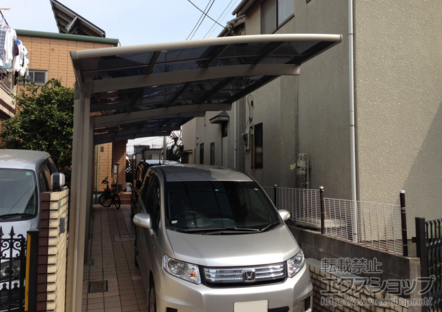 東京都練馬区のLIXIL リクシル（トステム）のカーポート カーブポートシグマIII 積雪〜30cm対応 施工例