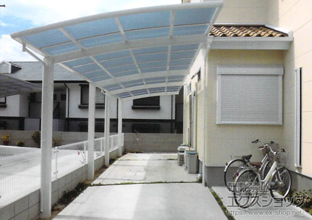 和歌山県和歌山市ののカーポート レイナポートグラン 縦連棟 積雪〜20cm対応 施工例