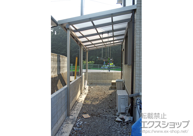 和歌山県日高郡日高町のLIXIL リクシル（トステム）のテラス屋根 ナーラテラス テラスタイプ 連棟 積雪〜20cm対応 施工例