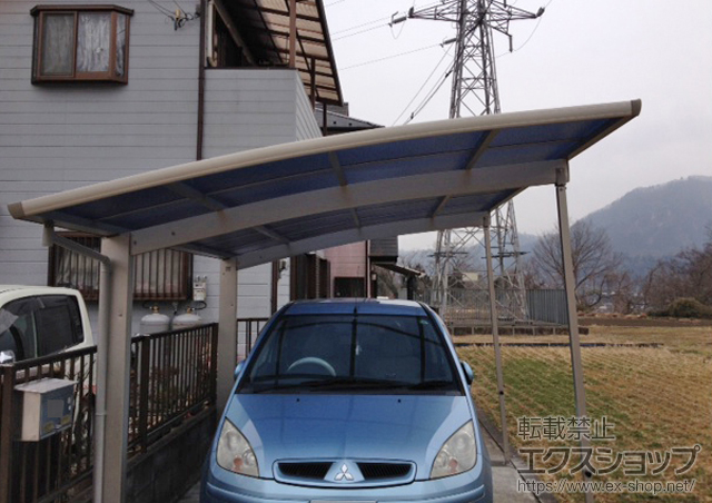 山梨県上野原市ののカーポート プレシオスポート 積雪〜20cm対応＋着脱式補助柱　2本入 施工例