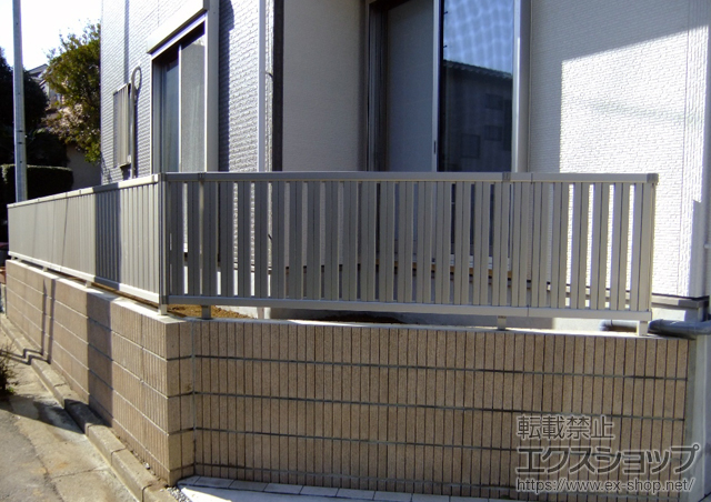 埼玉県春日部市ののフェンス・柵 エクスラインフェンス22型 自由柱施工 施工例