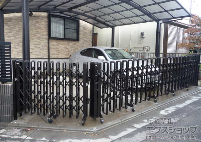 神奈川県藤沢市ののカーゲート レイオス 角地セット 7型錠側両セット50WJ+2型吊元本体19T ノンレール 両開き 施工例