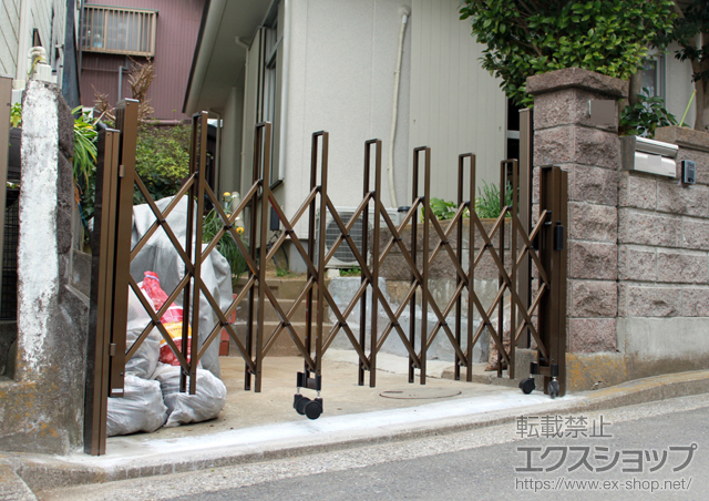 神奈川県横浜市ののカーゲート トリップゲート PA型 ノンレール 片開き 施工例