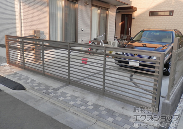 東京都昭島市ののカーゲート ワイドオーバードアS1型 電動式 施工例