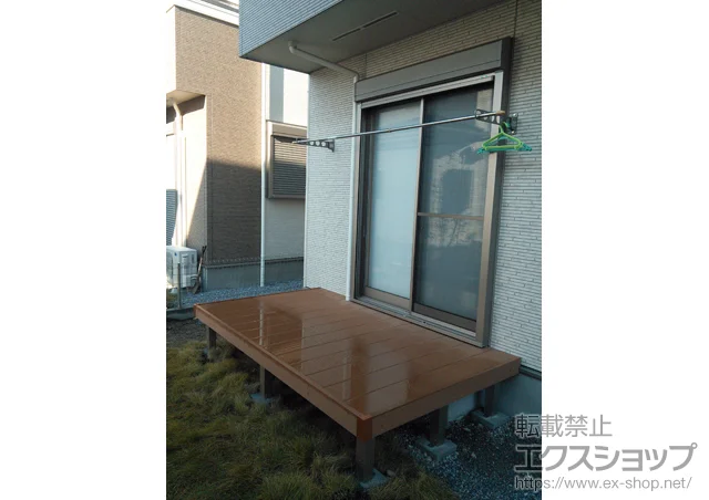 ��ʌ��z�J�s�̂̕��u�E���[�E���O�q�ɁA�e���X�����A�E�b�h�f�b�L ���E�b�h�f�b�L 200 �{�H��