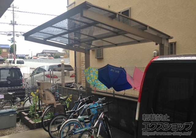 埼玉県朝霞市のLIXIL リクシル（トステム）のサイクルポート・駐輪場 エックスルーフ サイクルポート オープンタイプ 積雪〜20cm対応 施工例