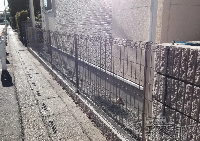 ��ʌ��������܎s��LIXIL ���N�V��(TOEX)�̃t�F���X�E��E�� �n�C�O���b�h�t�F���XUF8�^�@�t���[�|�[���^�C�v �{�H��