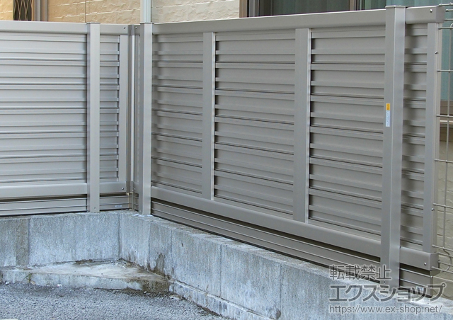 神奈川県大和市ののフェンス・柵 エクスラインフェンス7型　自由柱タイプ 施工例