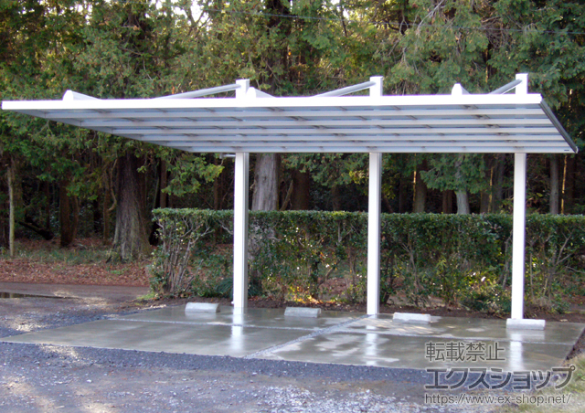 茨城県桜川市ののカーポート ダブルフェース 背面支持タイプ 積雪~20cm対応＋アルミたて樋セット 1本入り 施工例