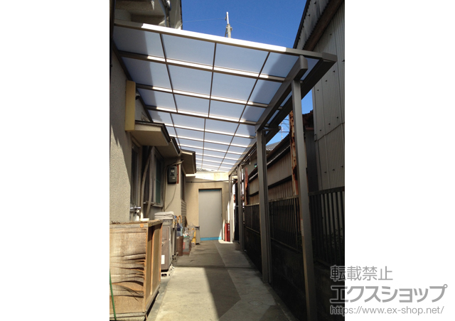 奈良県橿原市のLIXIL リクシル（トステム）のテラス屋根 ライザーテラスII F型 テラスタイプ 単体 積雪〜20cm対応 施工例