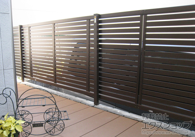 大阪府吹田市ののフェンス・柵 エクスラインフェンス5型 自由柱 施工例