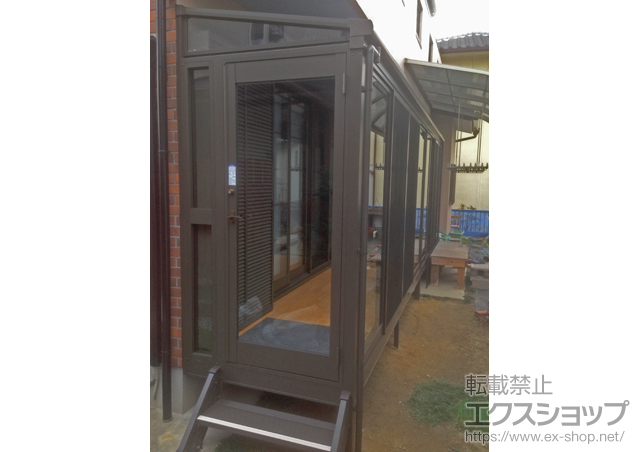 福岡県筑紫郡那珂川町のLIXIL リクシル（トステム）のテラス囲い・サンルーム ほせるんですII F型 床納まり 積雪~20cm対応 片袖納まり仕様 施工例