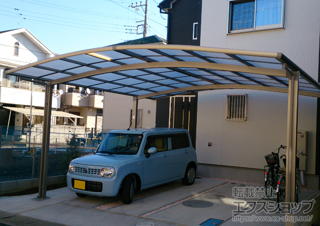 埼玉県八潮市のLIXIL リクシル（トステム）のカーポート カーブポートシグマIII ワイド 積雪〜20cm対応 施工例