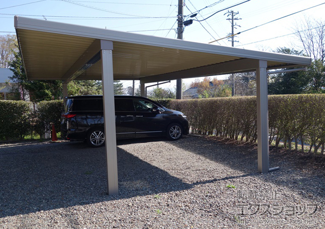 長野県伊那市のLIXIL リクシル（トステム）のカーポート テリオスポートIII 1500 3台用 角柱4本 積雪〜50cm対応 施工例