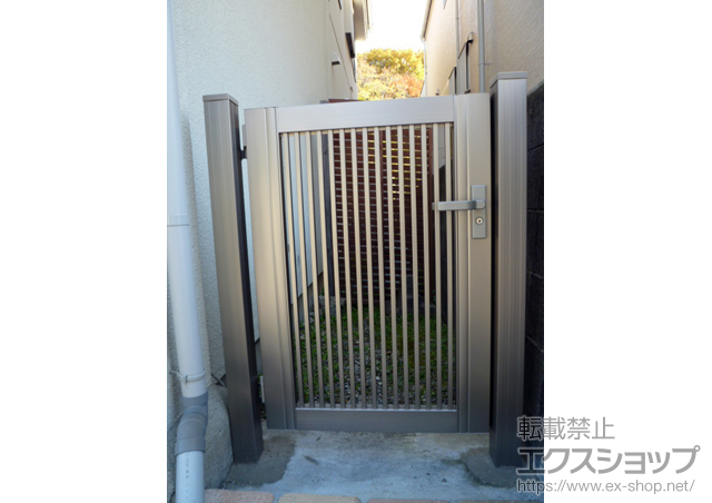 兵庫県川西市のの門扉 プリレオ R2型 片開き　柱使用 施工例