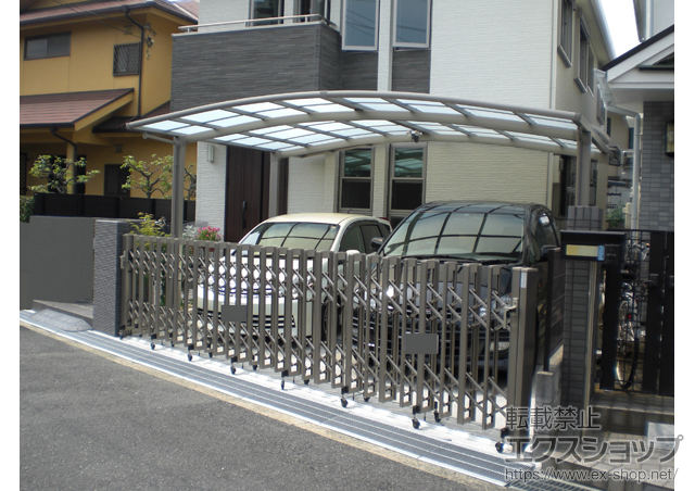 大阪府高槻市のLIXIL リクシル（トステム）のカーポート カーブポートシグマIII ワイド 積雪〜20cm対応 施工例