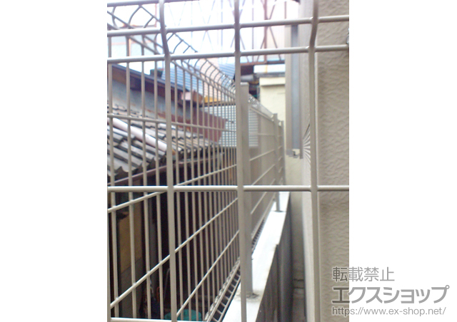 京都府京都市ののフェンス・柵 ハイグリッドフェンスUF8型 フリーポールタイプ＋汎用部材 角材（アルミ） 施工例