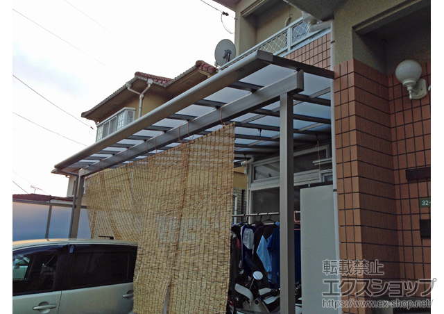 広島県広島市のLIXIL リクシル（トステム）のテラス屋根 ライザーテラスII F型 テラスタイプ 単体 積雪〜20cm対応＋カーブポートシグマIII用 サイドパネル 施工例