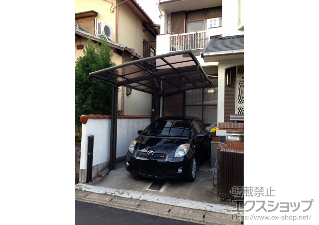 京都府京都市のLIXIL リクシル（トステム）のカーポート カーブポートシグマIII 積雪〜20cm対応 施工例
