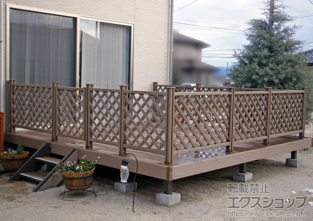 �������ɒB�S�K�ܒ���LIXIL ���N�V��(TOEX)�̃E�b�h�f�b�L ����y�X�e�[�W �{�H��