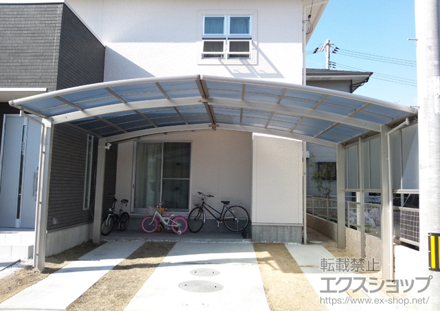 岡山県岡山市ののカーポート レイナポートグラン M合掌　積雪〜20cm対応+レイナポートグラン M合掌 サイドパネル 施工例