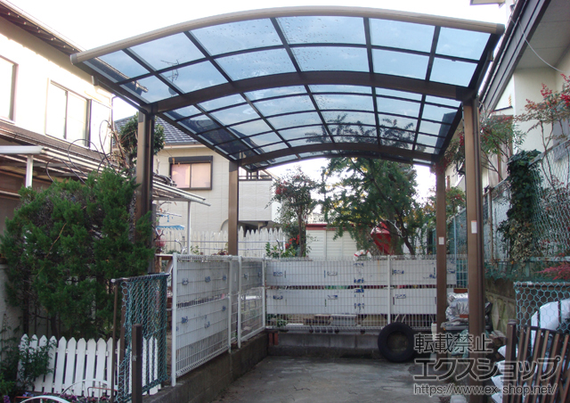 大阪府河内長野市のLIXIL リクシル（トステム）のカーポート カルエードシグマIII 積雪〜20cm対応 施工例