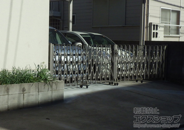 広島県広島市ののカーゲート レイオス4型 ノンレール 両開き 施工例