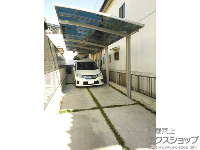 愛知県江南市のLIXIL リクシル（トステム）のカーポート カーブポートシグマIII 縦連棟 積雪〜20cm対応 施工例