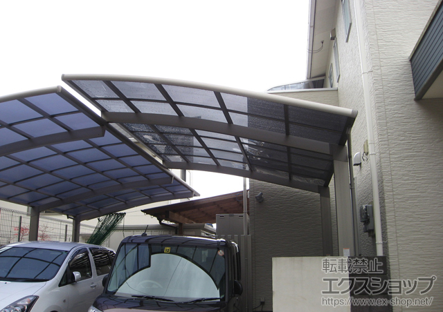 大分県由布市のLIXIL リクシル（トステム）のカーポート カーブポートシグマIII 積雪〜20cm対応 施工例