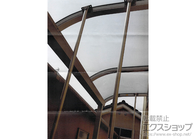 京都府乙訓郡大山崎町ののテラス屋根 ヴェクターテラス R型 テラスタイプ 単体 積雪〜20cm対応＋吊下げ物干し ロング 2本入 施工例