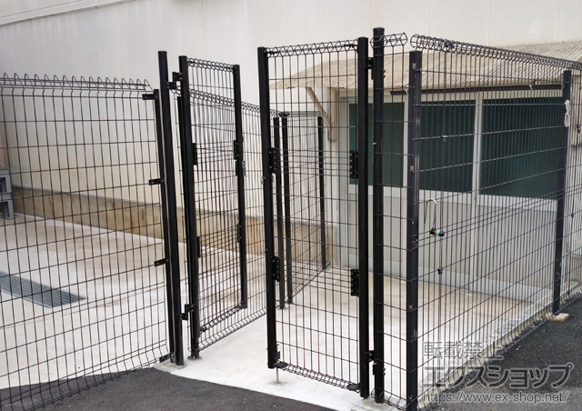 京都府京都市のLIXIL リクシル(新日軽)の門扉 メッシュ門扉A型 両開き 門柱式 施工例