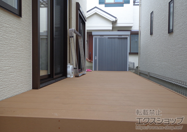 埼玉県草加市ののウッドデッキ リウッドデッキ 200+独立式リウッドステップ2型 施工例