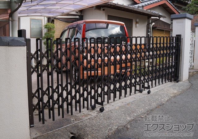 福岡県北九州市ののカーゲート トリップゲート 傾斜地専用型 ノンレール 片開き 47S 施工例