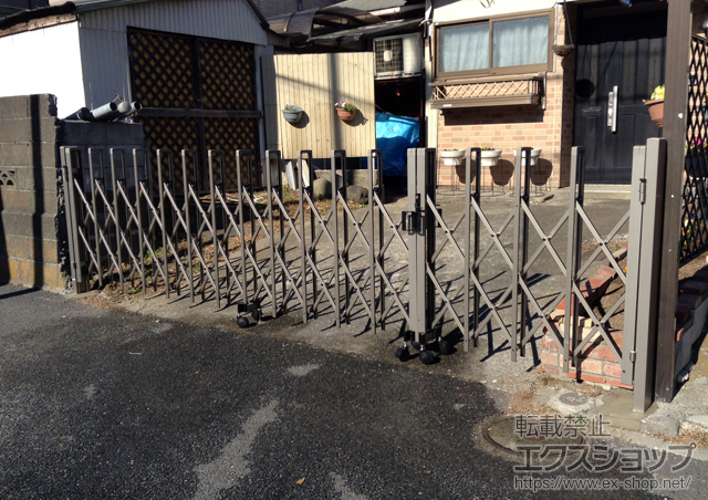 神奈川県横浜市ののカーゲート トリップゲート RB型 ノンレール 両開き親子 48WO(13S+35M) 施工例
