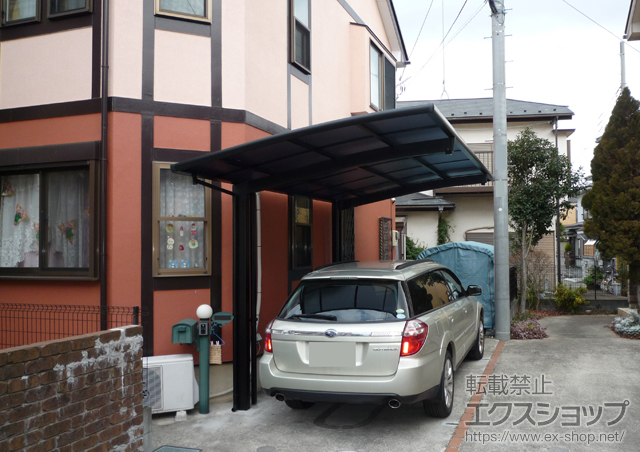 神奈川県相模原市のLIXIL リクシル（トステム）のカーポート カーブポートシグマIII 積雪〜20cm対応＋カーブポートシグマIII着脱式サポート(補助柱)(1本入り) 施工例