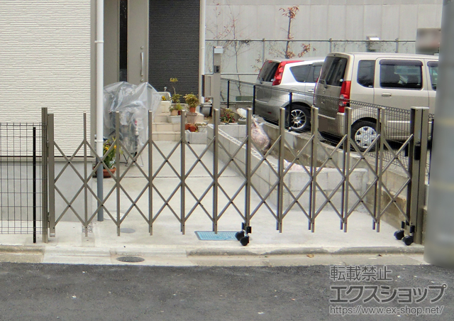 埼玉県新座市ののカーゲート トリップゲート RA型 ノンレール 片開き 33S 施工例