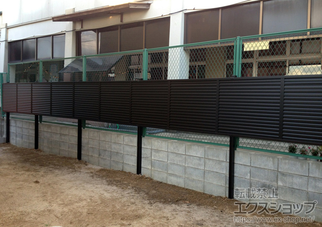 福岡県小郡市ののフェンス・柵 プリレオR5型フェンス フリーポールタイプ 多段柱仕様 施工例