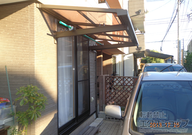 東京都練馬区のLIXIL リクシル（トステム）のテラス屋根 ライザーテラスII F型 ルーフタイプ 単体 積雪〜20cm対応 施工例