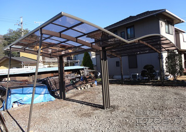 神奈川県相模原市のLIXIL リクシル（トステム）のカーポート カーブポートシグマIII 積雪〜20cm対応＋着脱式サポート ロング柱23用 施工例