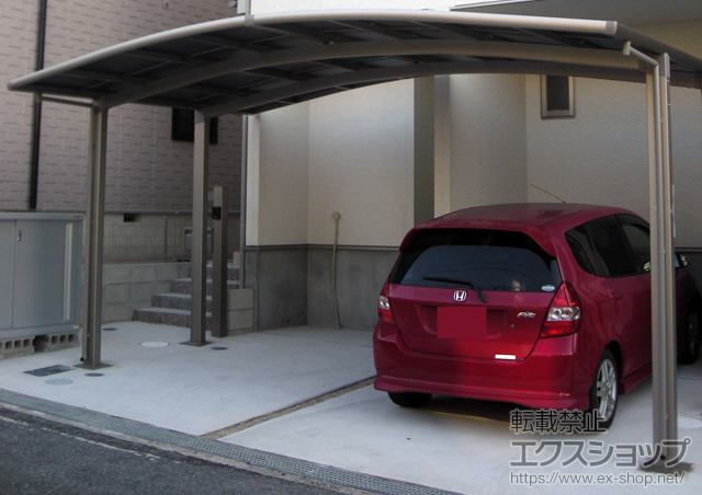 愛知県愛知郡東郷町のLIXIL リクシル（トステム）のカーポート カーブポートシグマIII ワイド 積雪〜20cm対応 施工例