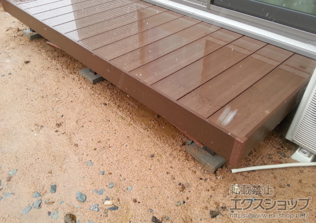 兵庫県朝来市のLIXIL リクシル（トステム）のウッドデッキ 樹ら楽ステージ 施工例